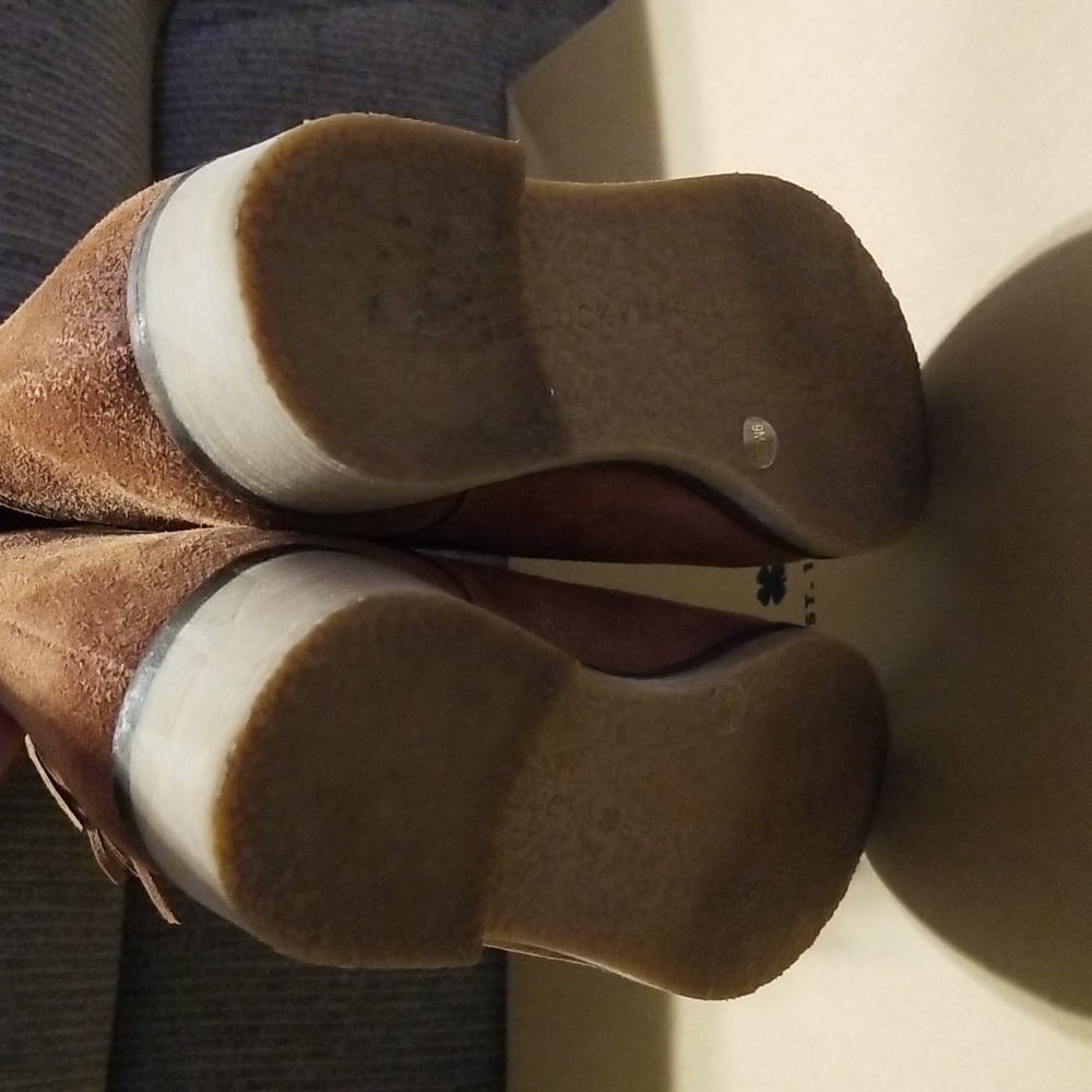 Suede - Picture 3 of 6